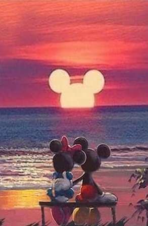 Diamond Painting Bild Mickey Mouse und Mini Mouse sitzen bei Sonnenuntergang auf einer Bank